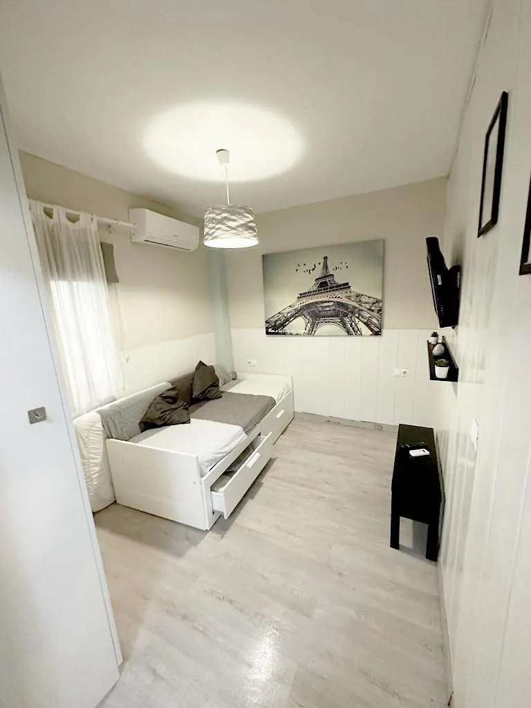 Estudio Cerca Estacion Bus Y Tren location